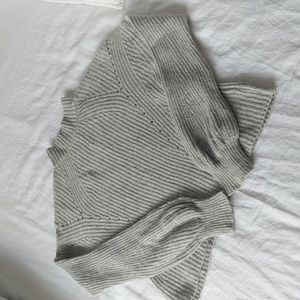 Balloon sleeve sweater small